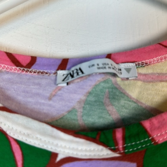 Zara Multi Color Floral Crop Top Printed Shirt Size Small EUC #0670-AZ - Picture 4 of 5